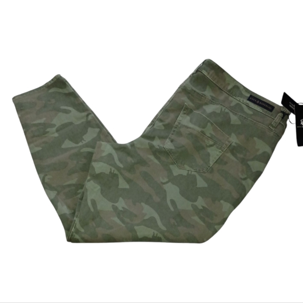 NWT Rock & Republic Plus Size Kashmiere Camo Print Legging/Jegging Size 24W